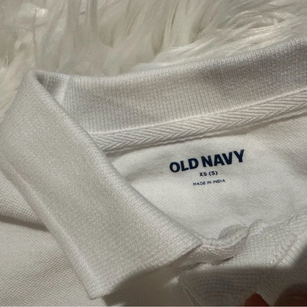 Old Navy Classic White Kids Polo Shirt‎ Size 5
